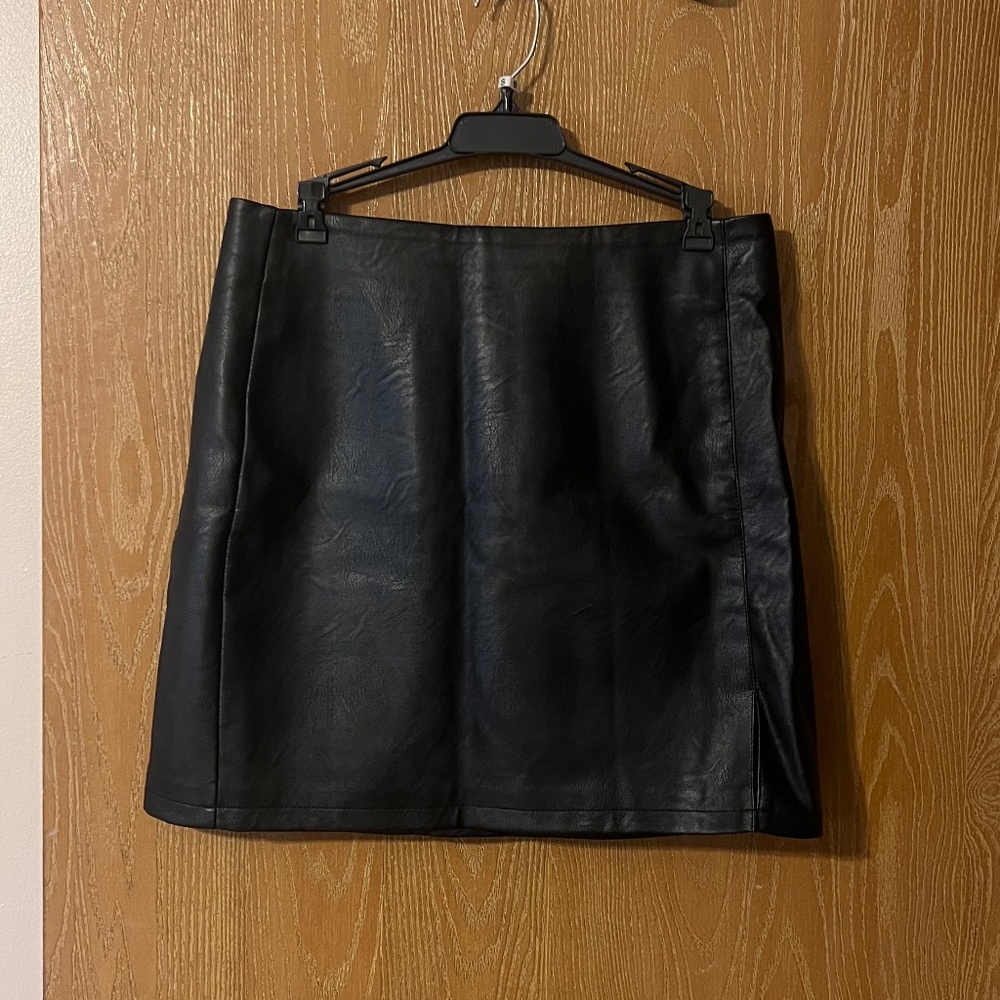 Topshop leather skirt - Size 8